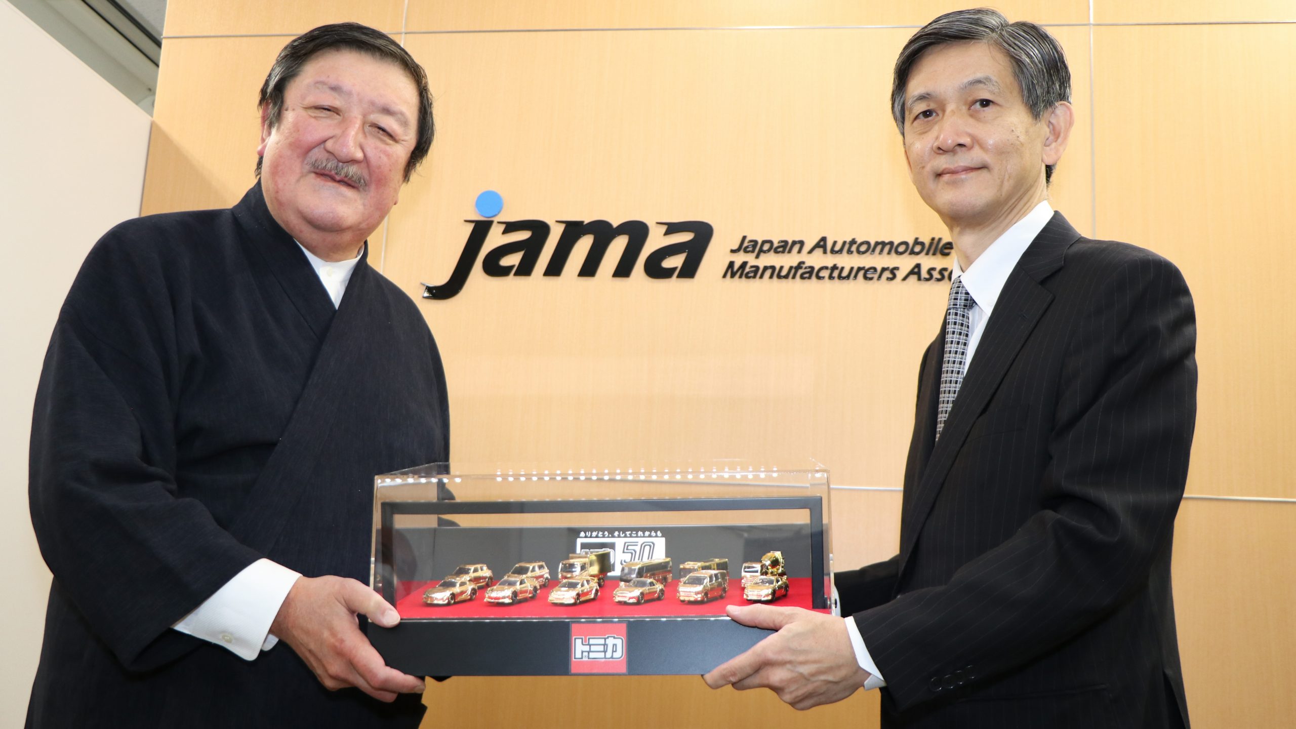 ミニカーに夢を乗せて！自動車メーカーと歩んだ50年 - JAMA BLOG 一般