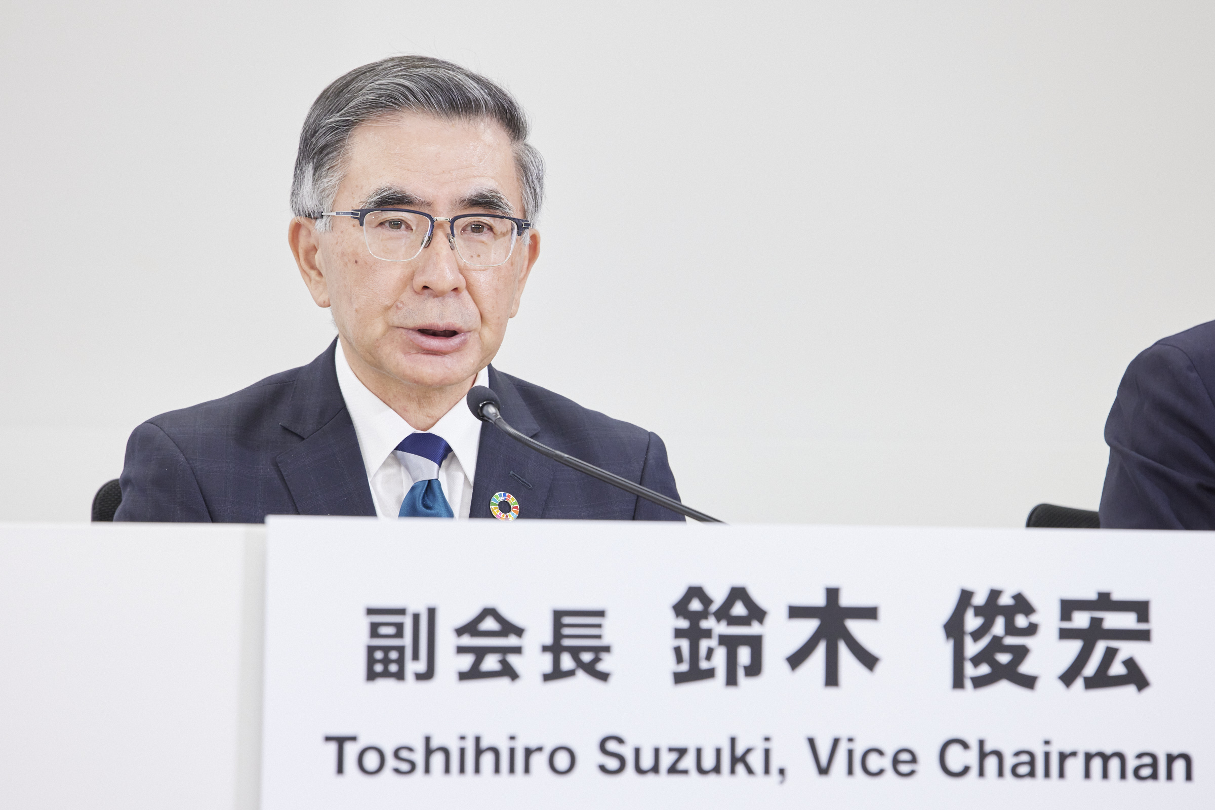 SUZUKI Toshihiro, Vice Chairman (Representative Director and President, Suzuki Motor Corp.) 